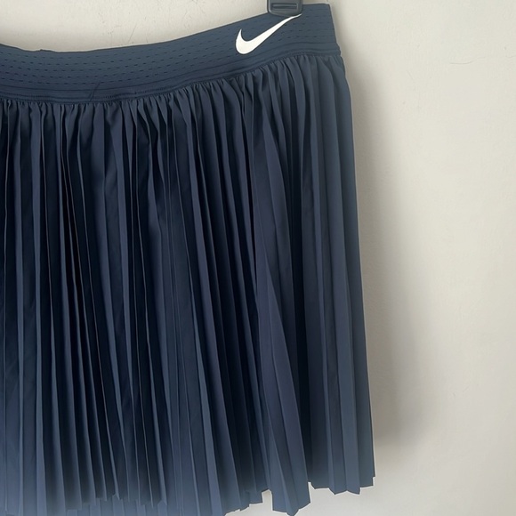 Nike Navy Skater Skirt - Picture 5 of 13